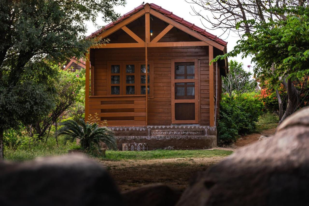 Leo wodden Resort * Hampi